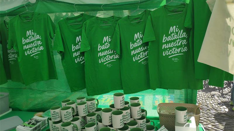 Asociación Española Contra el Cáncer – Productos Solidarios Personalizados en los 101 km de Ronda
