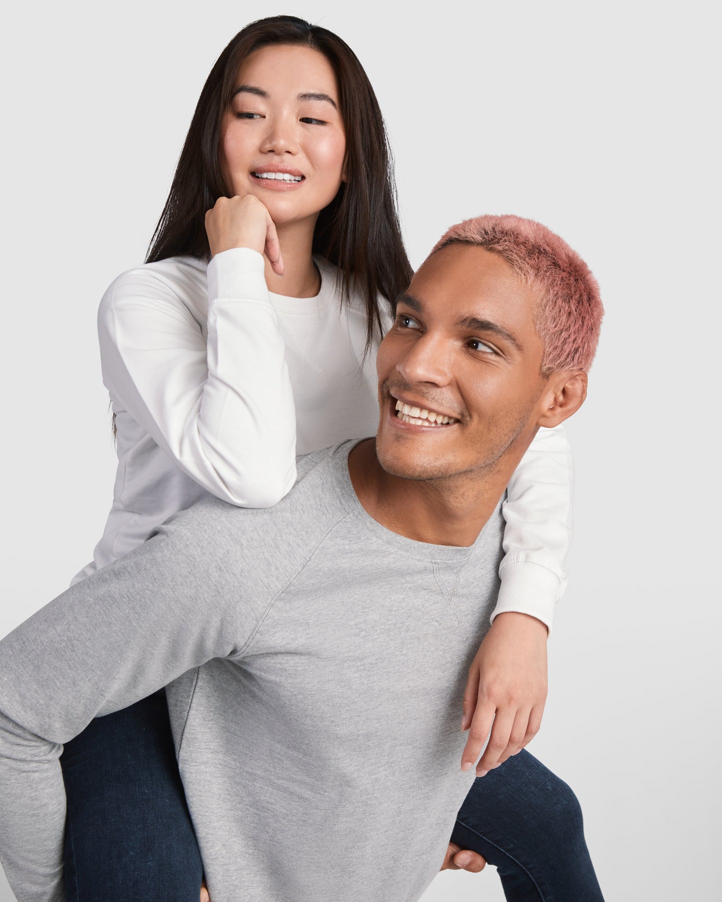 1104 Sudadera de algodón de manga entallada estilo ranglán