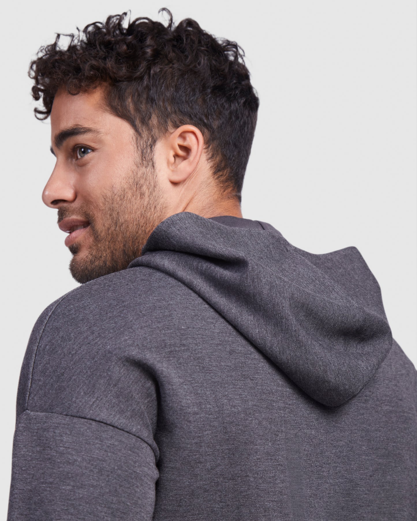 1119 Sudadera con capucha unisex en tejido ligero.