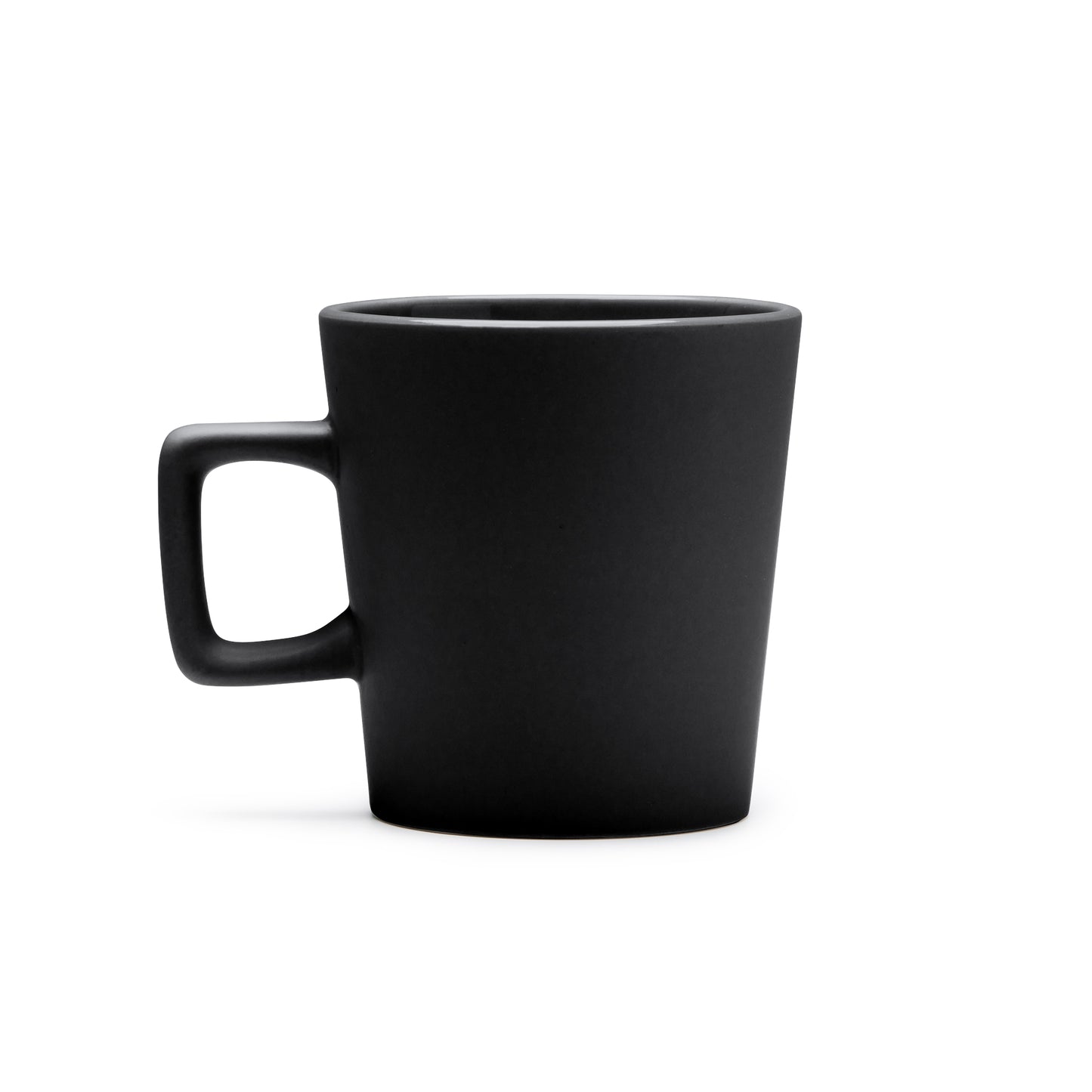 Taza de cerámica con acabado mate y asa cuadrada. Con una capacidad de 300 ml.