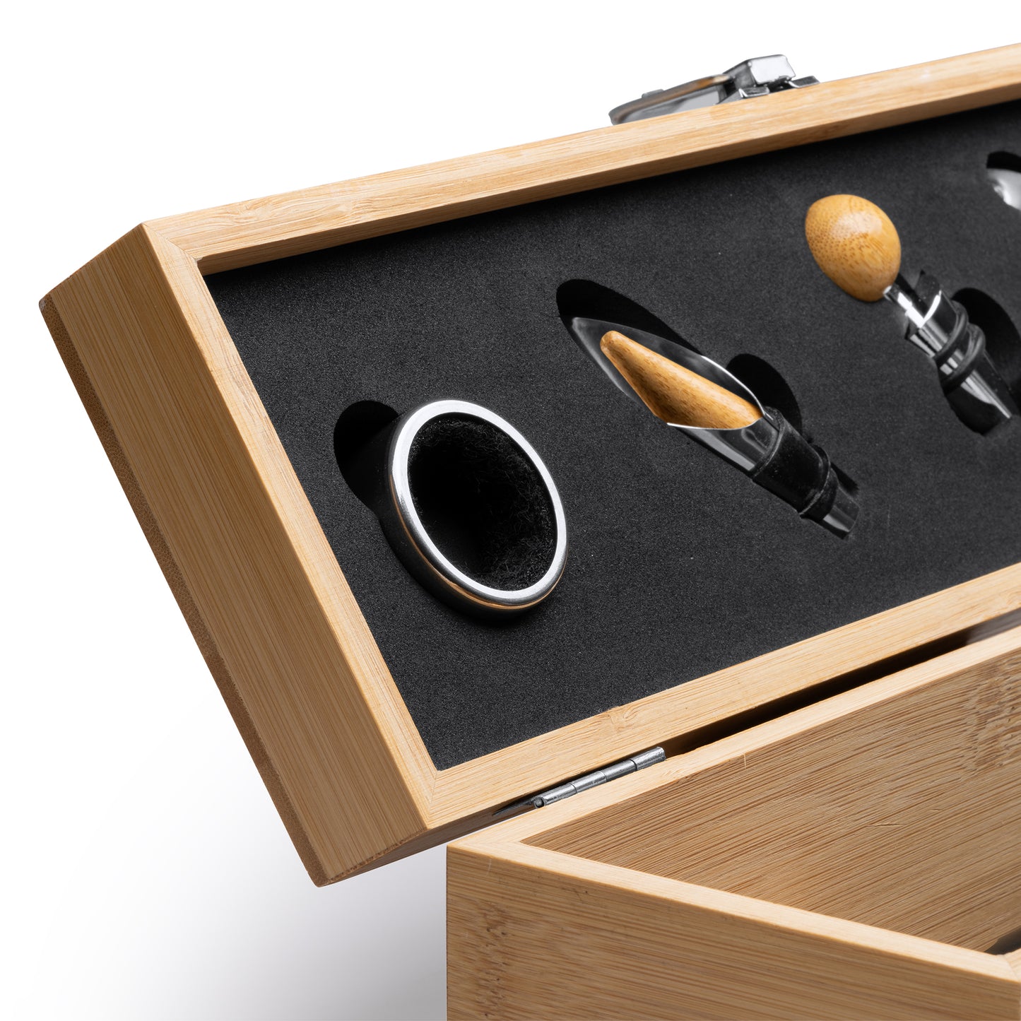 El estuche para botella de vino elaborado de madera