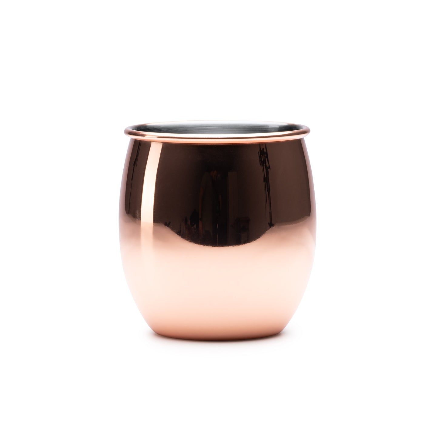 Taza de acero inoxidable con recubrimiento de cobre exterior. Capacidad de 500ml.