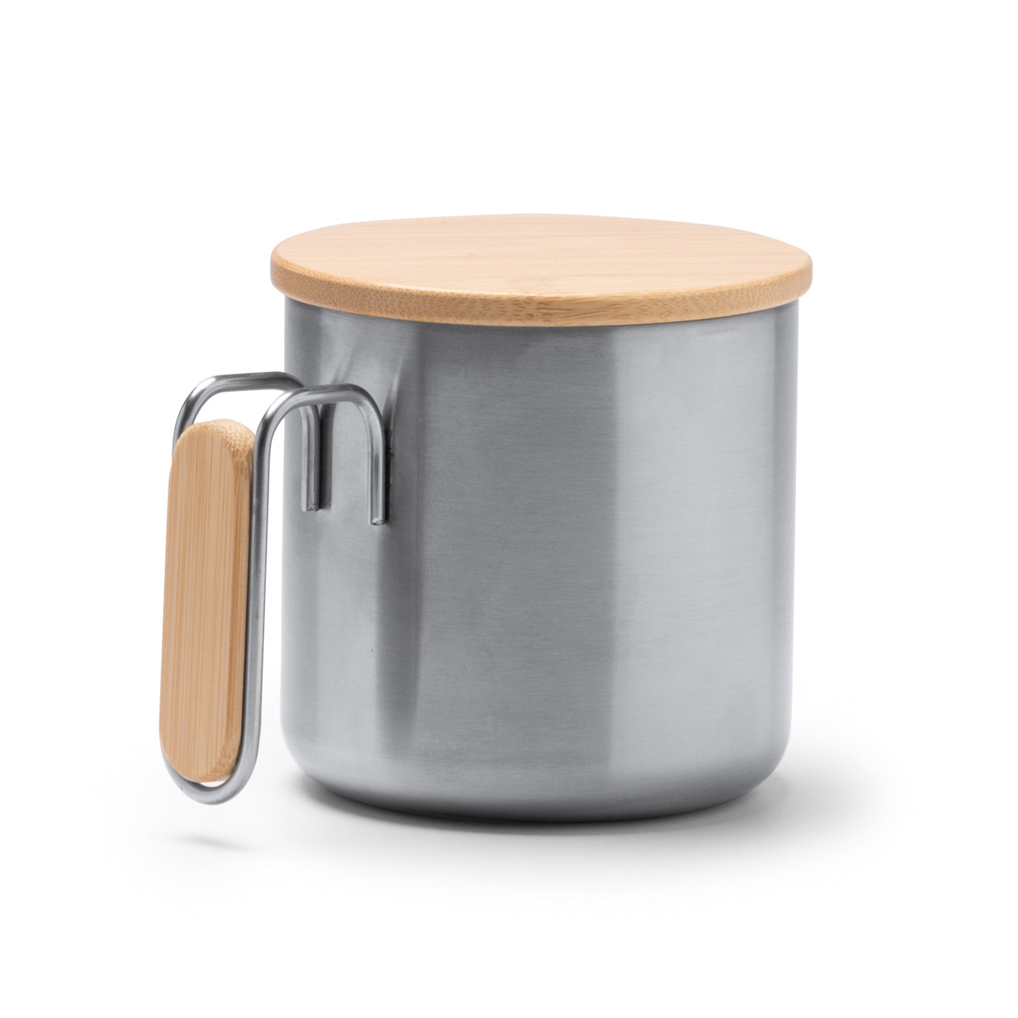 Taza de acero inoxidable 304 reciclado con detalle de bambú en el asa. Capacidad de 350 ml