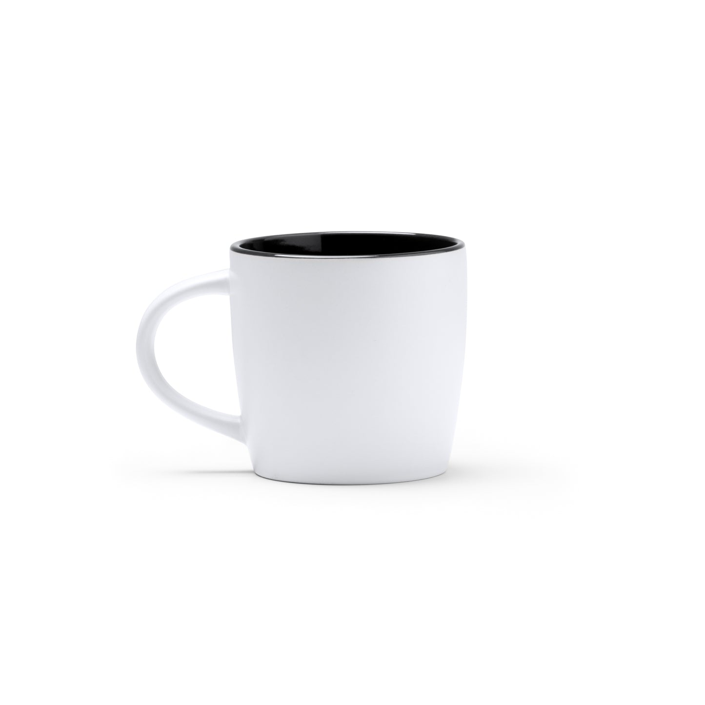 Taza de cerámica de 370 ml. Interior a color y exterior en blanco.