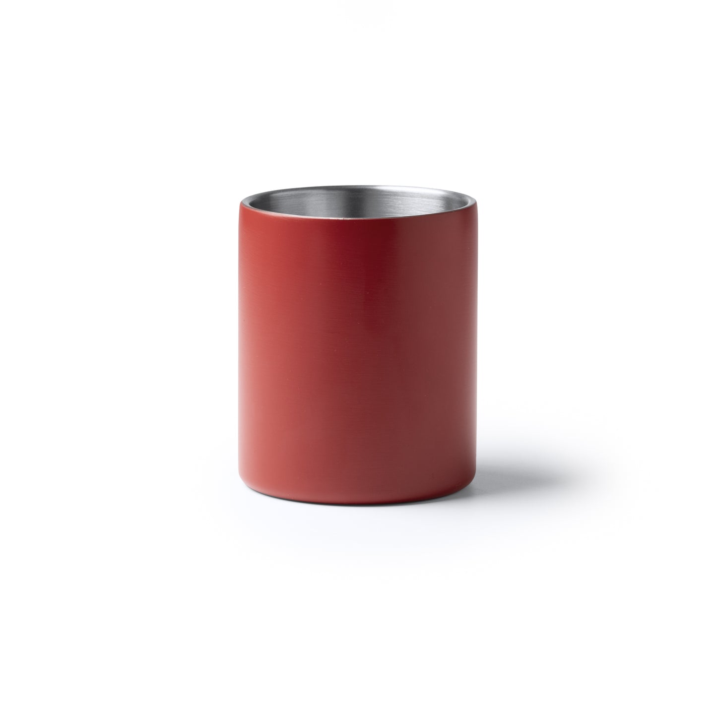 Taza de acero reciclado 304 inoxidable de doble pared en acabado mate. Capacidad de 300 ml.