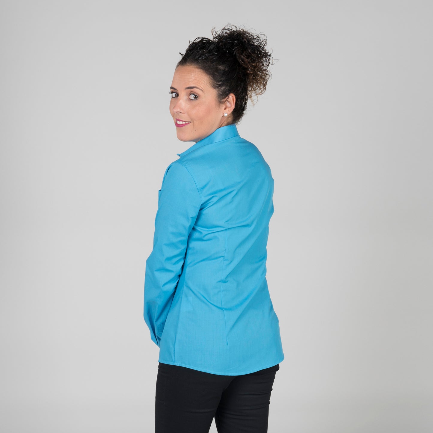 BLUSA MUJER BOTON OCULTO M/L