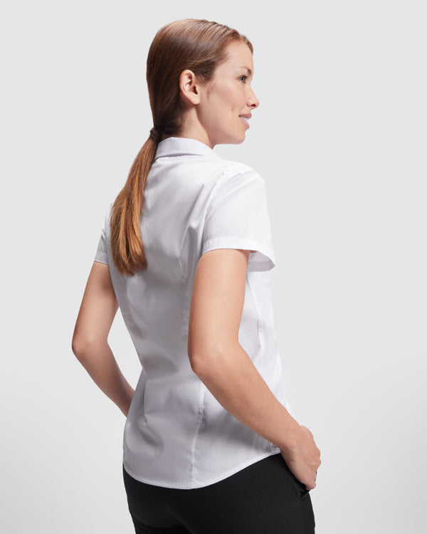 Camisa de manga corta entallada de mujer