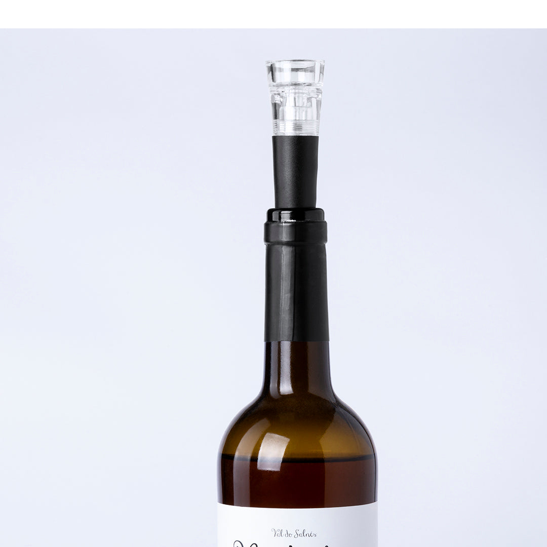 Tapón con bomba de vacío para botellas de vino en elegante diseño de color negro