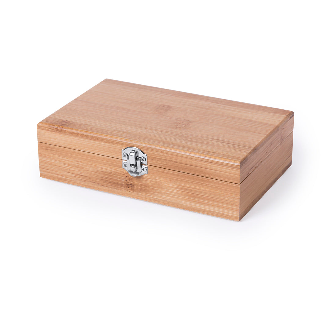 Set de vinos acabado en madera bambú.