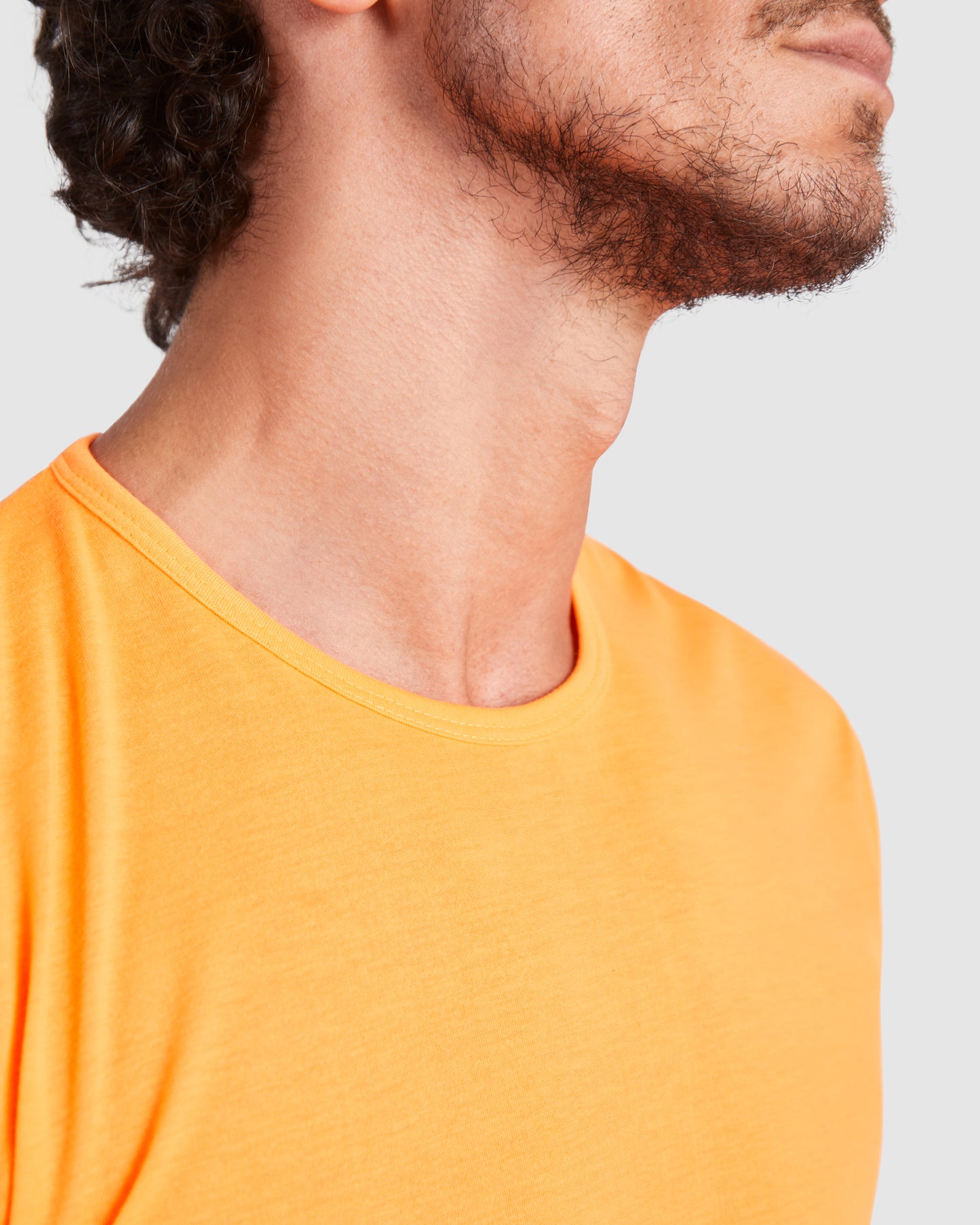 Camiseta de manga corta AKI