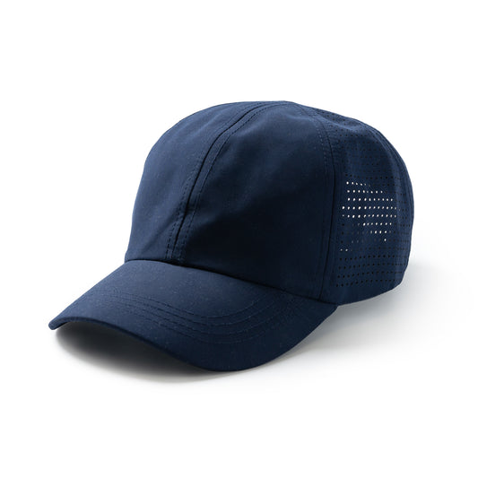 Gorra deportiva ventilada de 6 paneles 100% microfibra.