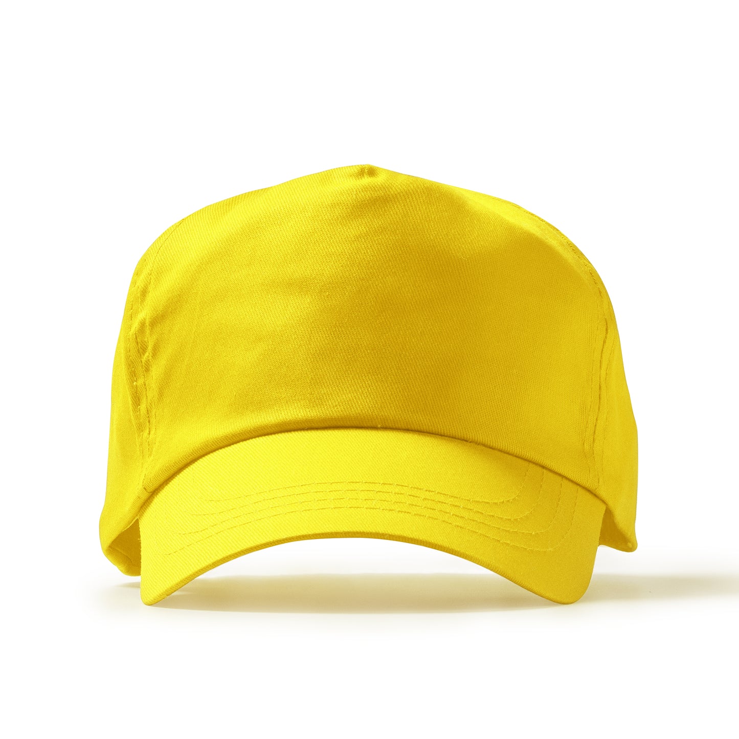 Gorra de 5 paneles 100% algodón. Cierre ajustable de velcro y orificios de ventilación.
