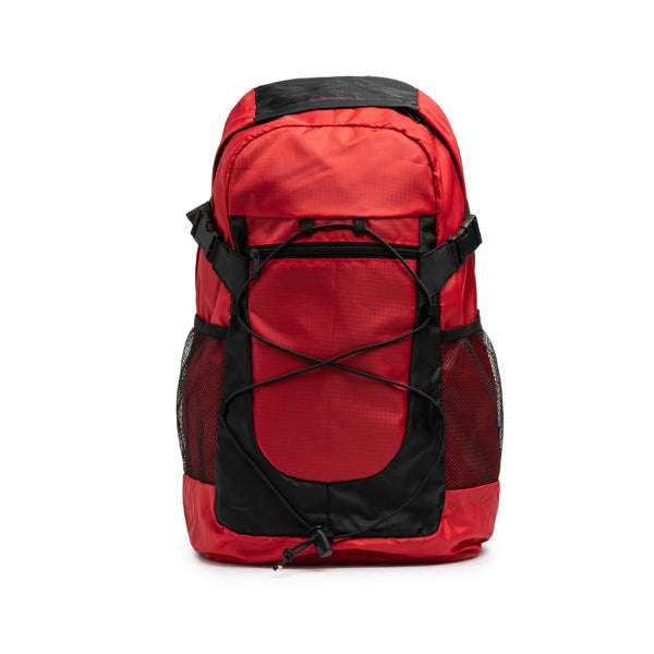 Mochila deportiva realizada en Nylon 210D Ripstop de alta resistencia