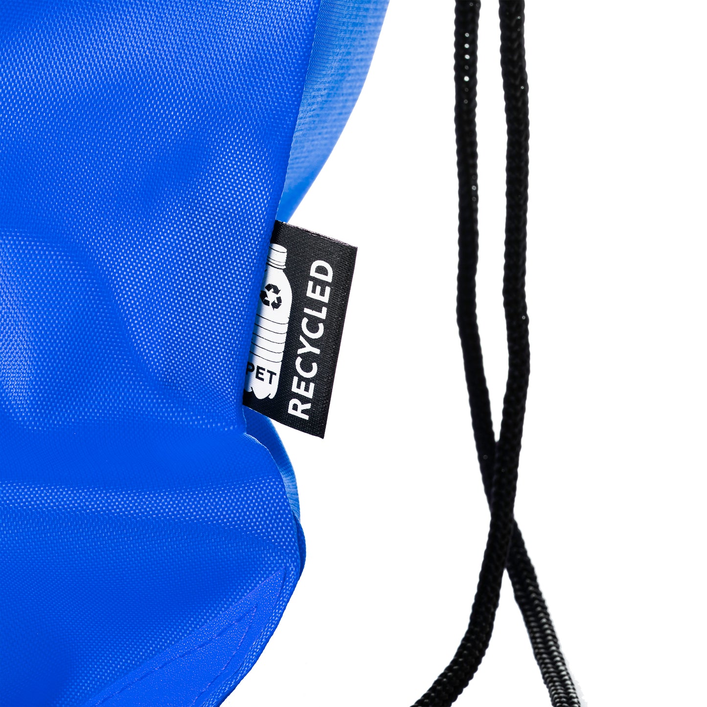 Mochila de cordones realizada en suave material RPET con esquinas reforzadas.