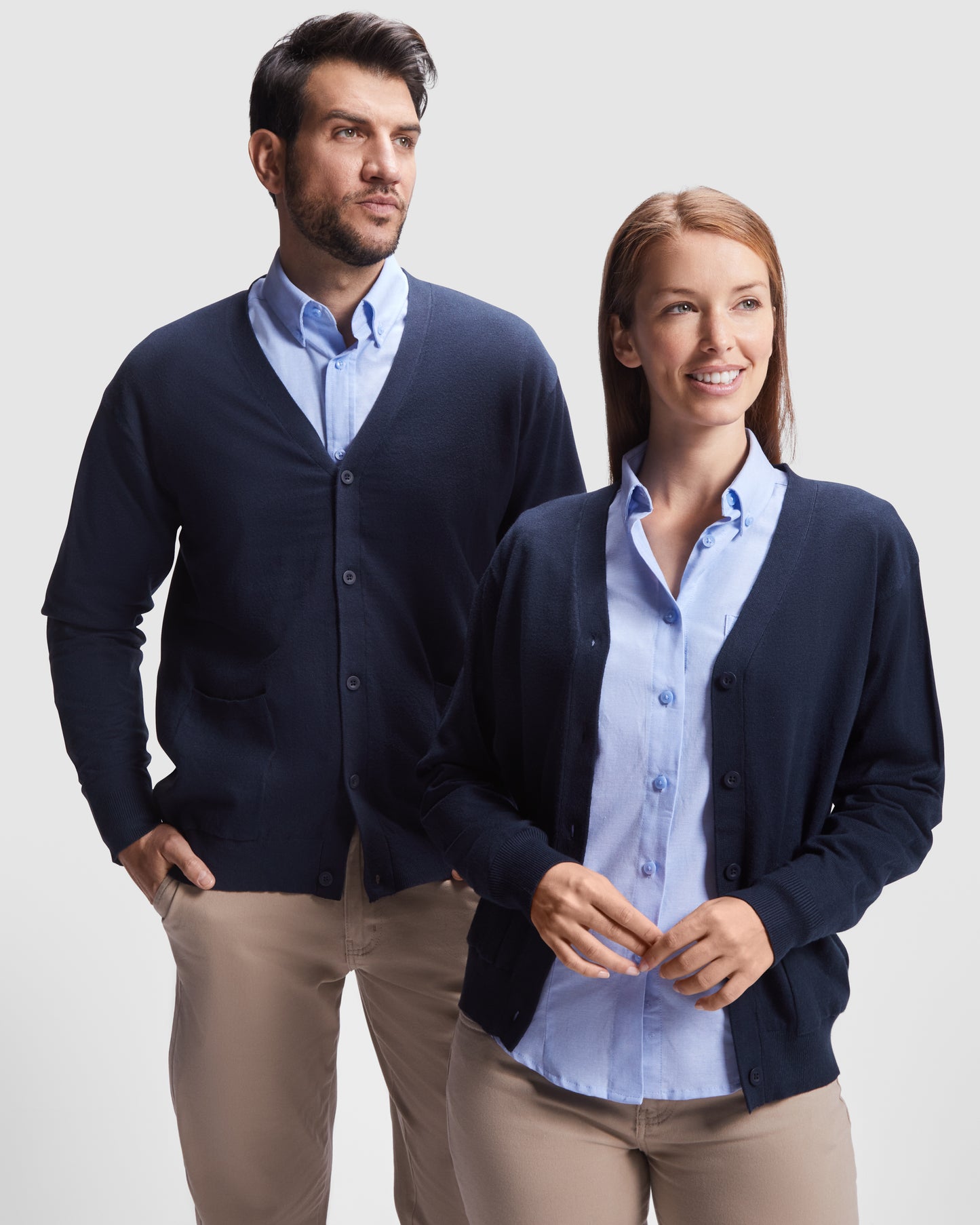 Chaqueta con escote de pico para hombre.
