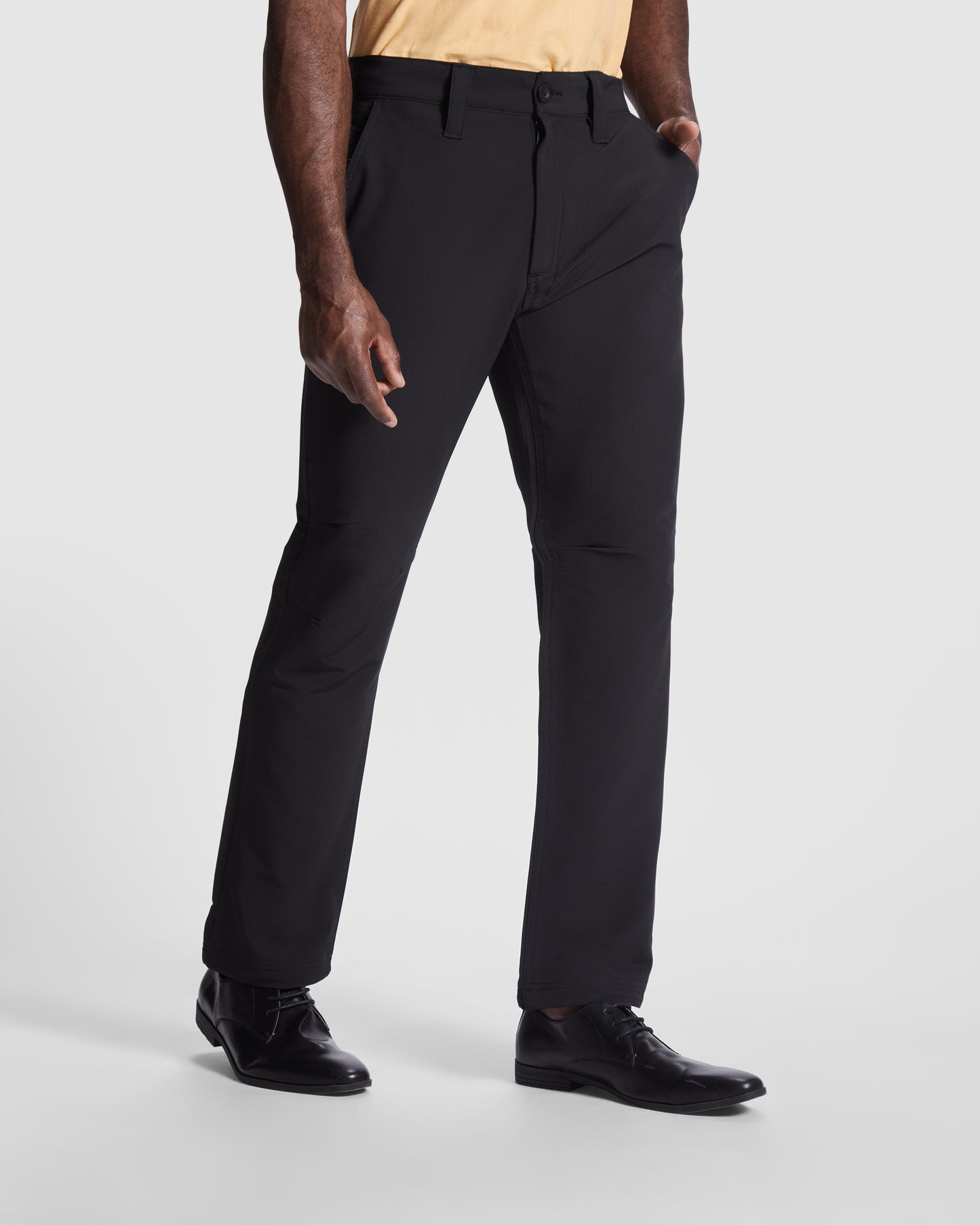 Pantalón largo unisex.