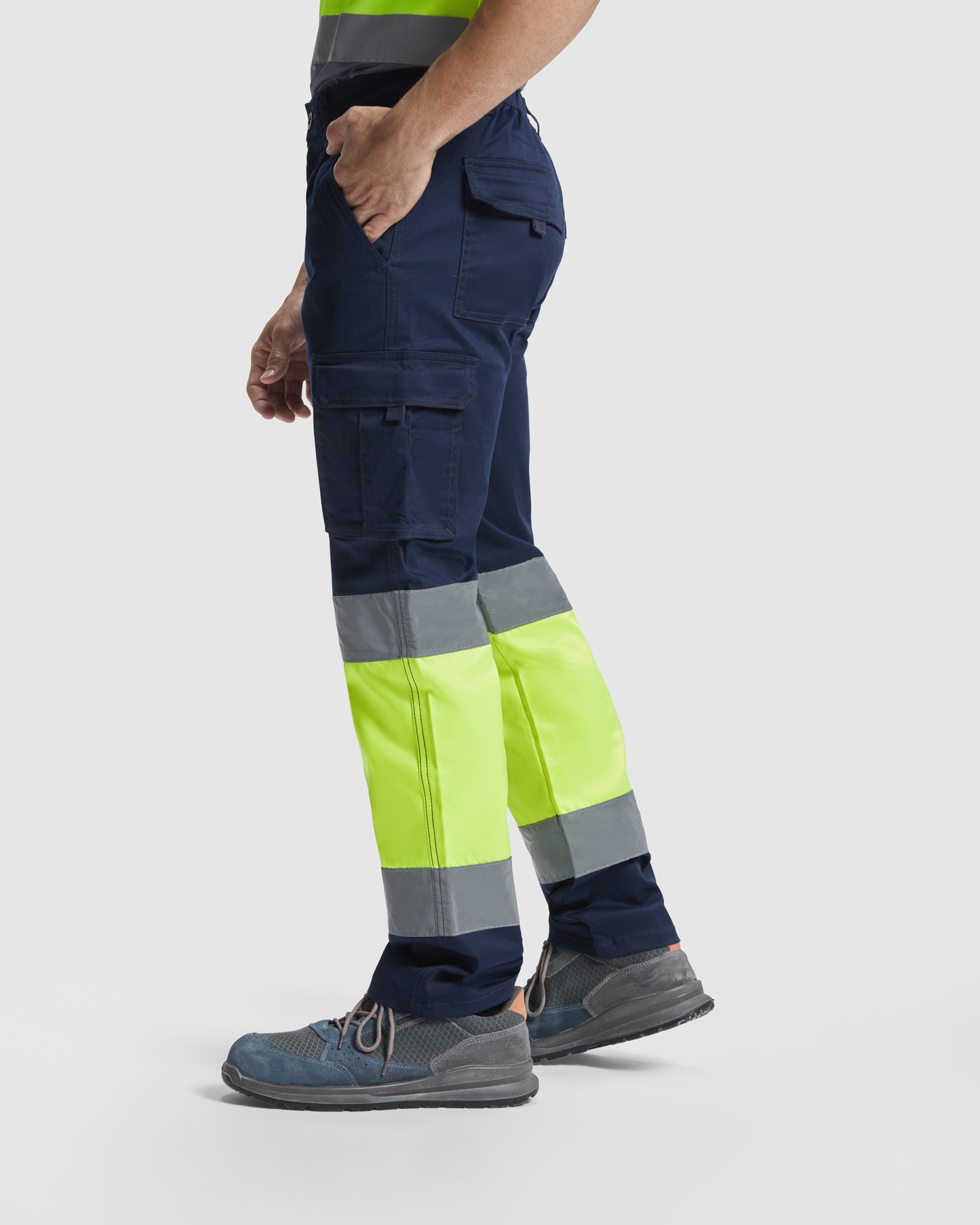 Pantalón largo.