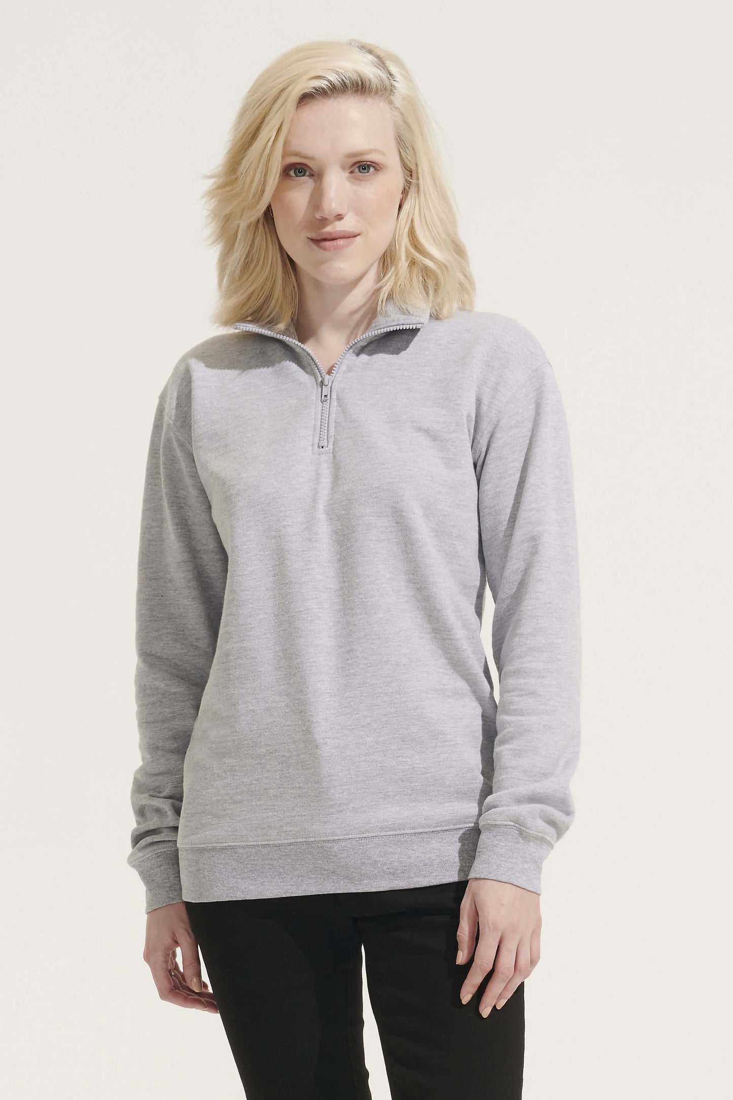 04234 Sudadera unisex cuello alto con cremallera