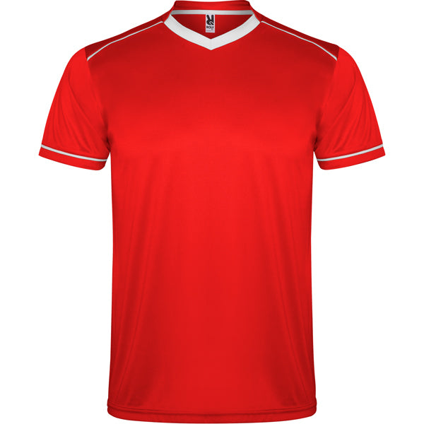 Conjunto deportivo de camiseta y pantalón.