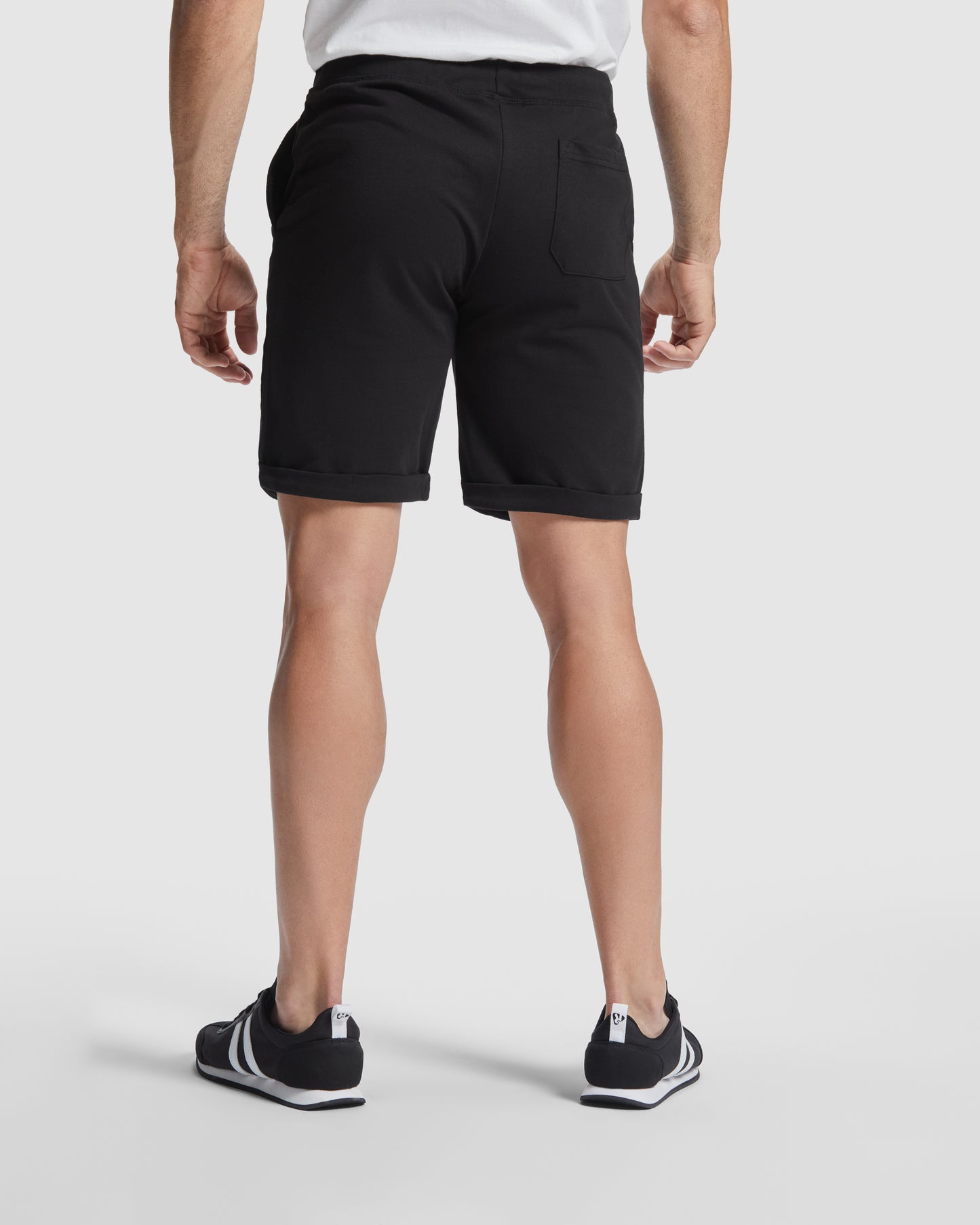 Pantalón corto deportivo