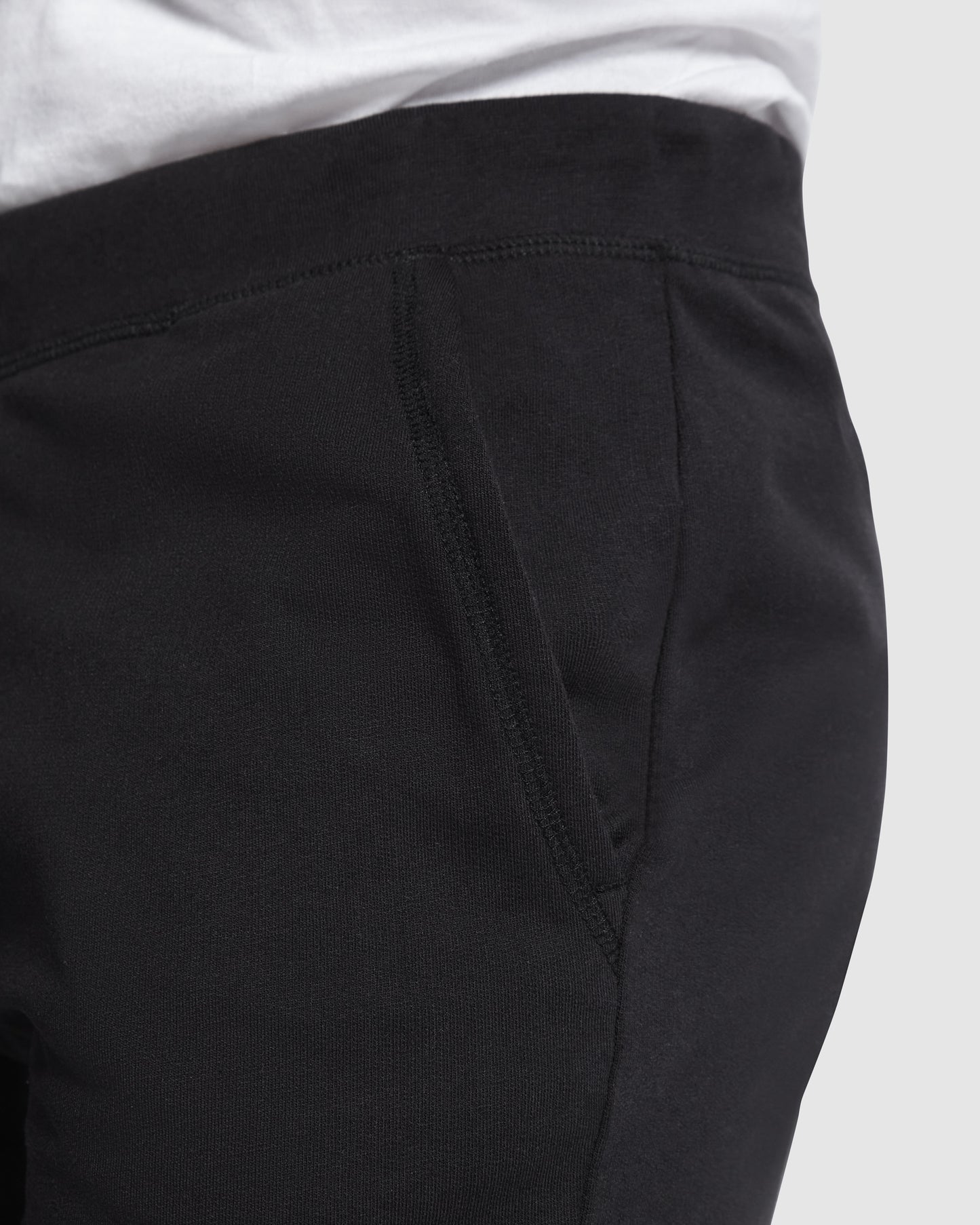 Pantalón corto deportivo