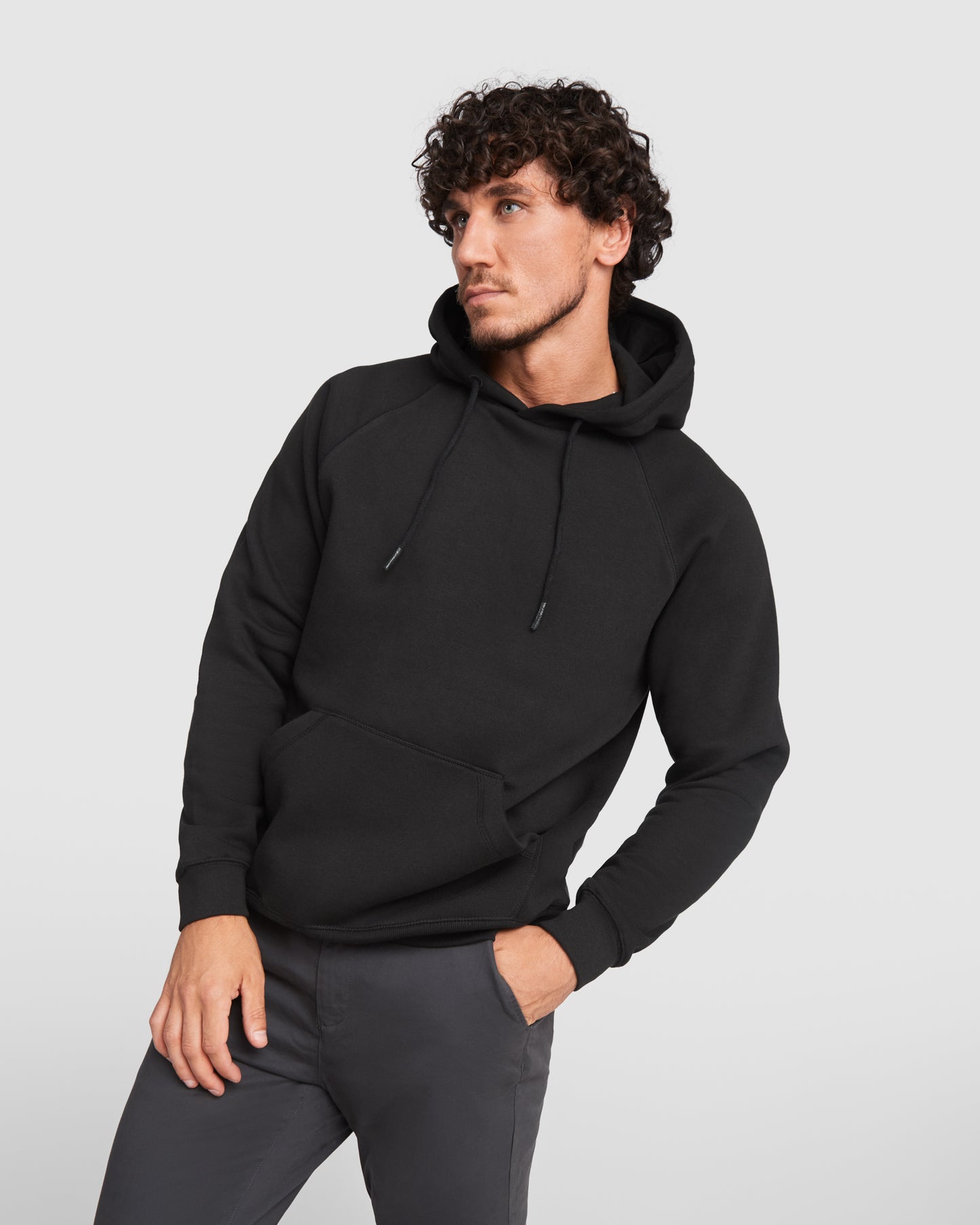 1074 Sudadera con capucha Unisex en Algodón Orgánico Peinado y Poliéster Reciclado.
