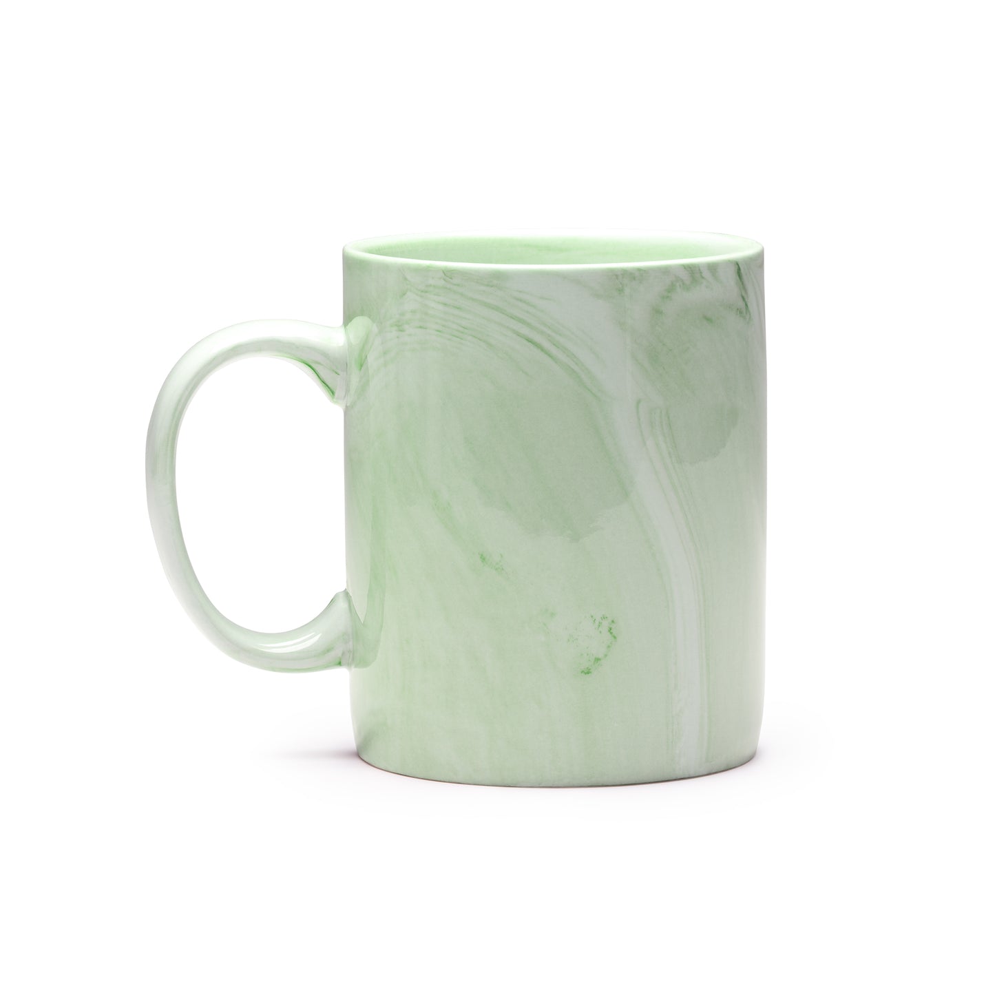 Taza de cerámica con acabado efecto mármol. Con una capacidad de 350 ml