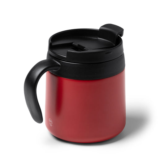 Taza de acero inoxidable 304 reciclado de doble pared con tapa a rosca y asa. Capacidad de 350 ml.