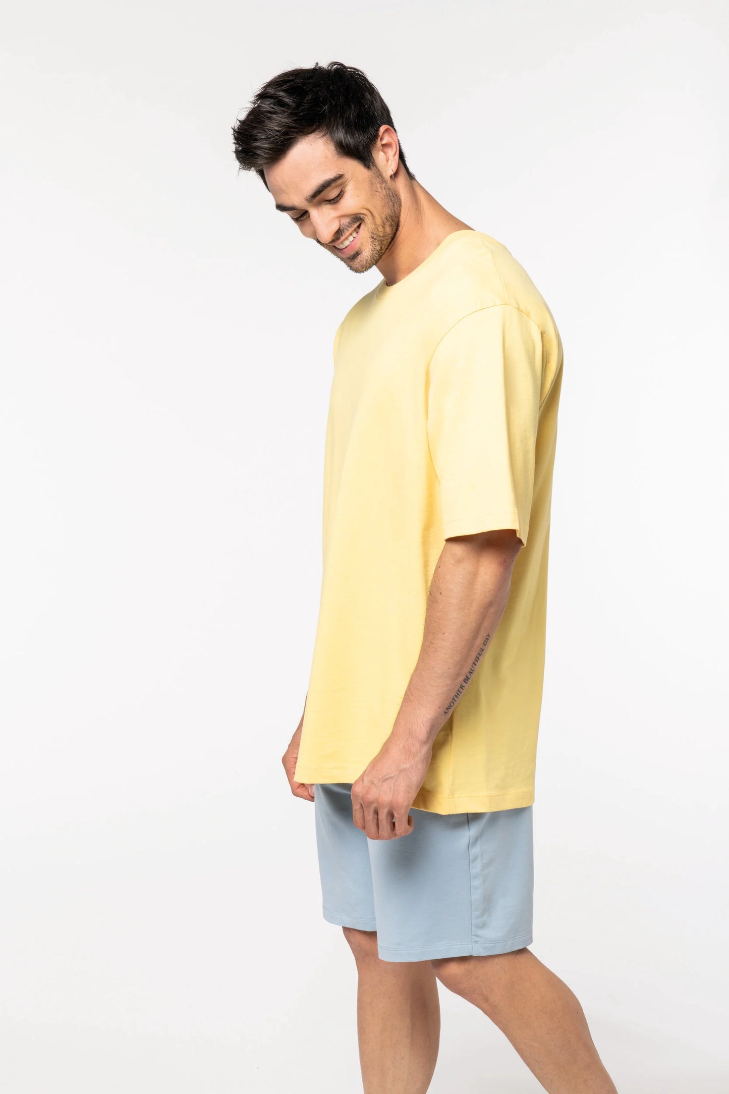 Camiseta hombros caídos hombre OVERSIZE
