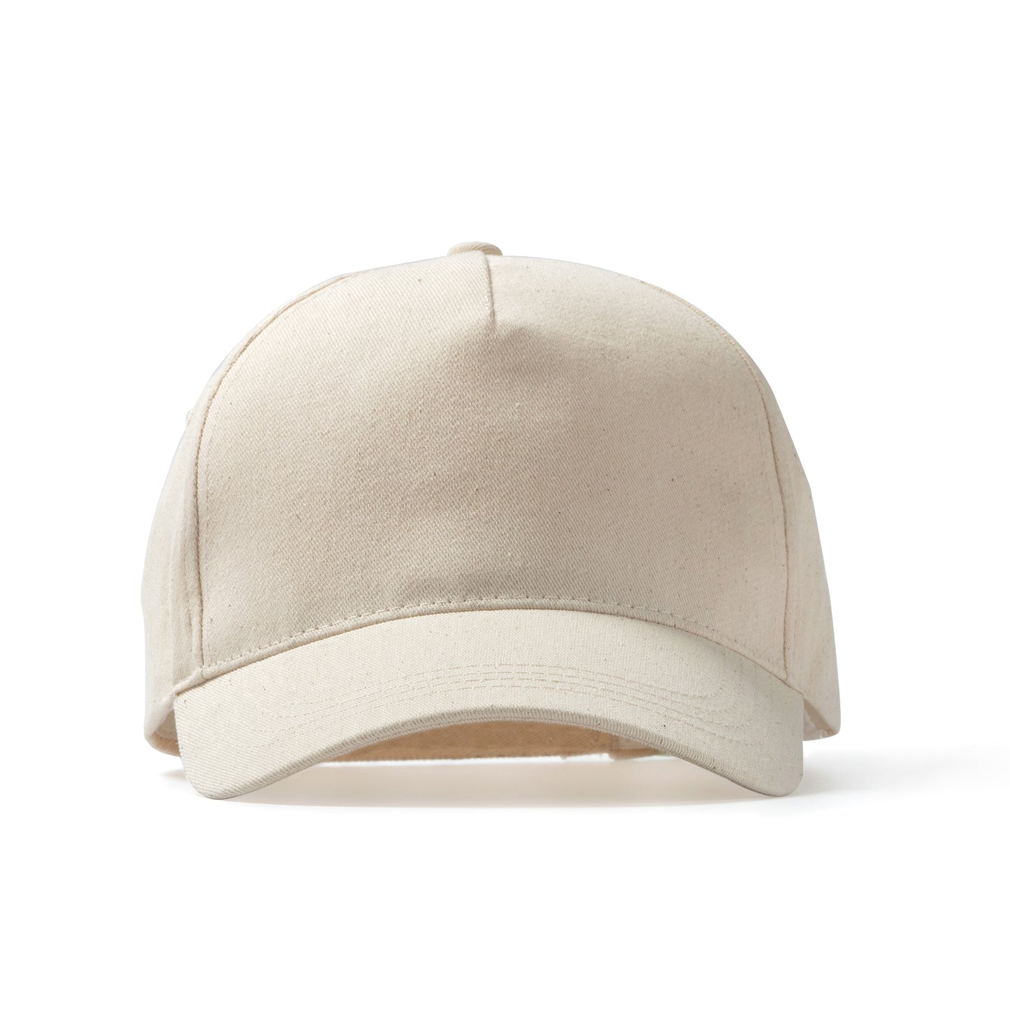 Gorra de 5 paneles 100% algodón orgánico. Cierre de velcro ajustable y orificios de ventilación.