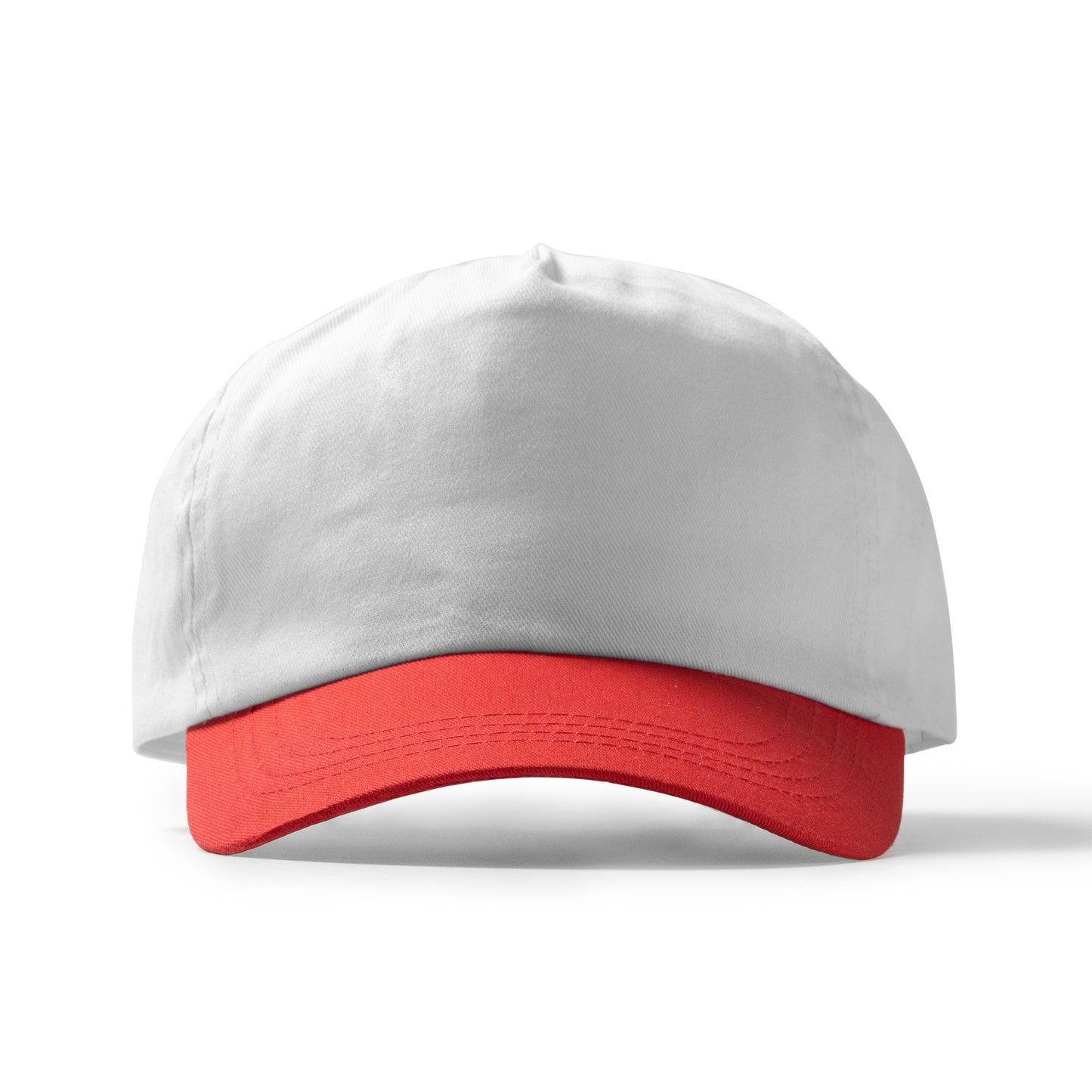 Gorra de 5 paneles 100% algodón. Cierre ajustable de velcro y orificios de ventilación.