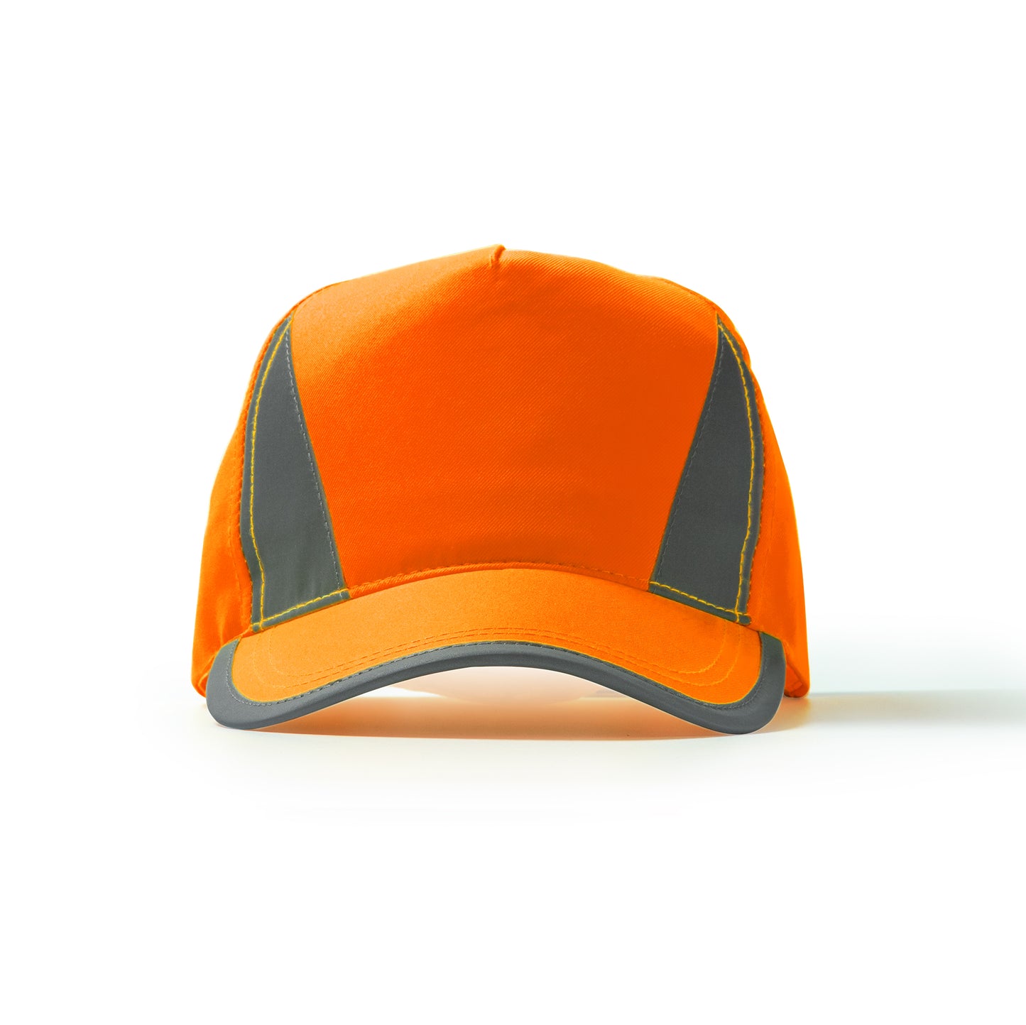 Gorra de 5 paneles 100% poliéster con detalles reflectantes.
