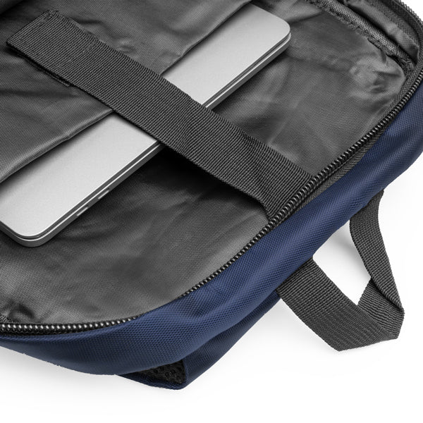 Mochila realizada en nylon 600D
