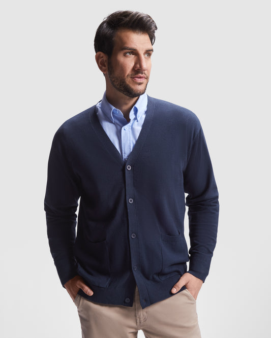 Chaqueta con escote de pico para hombre.