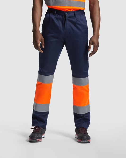 Pantalón multibolsillos.