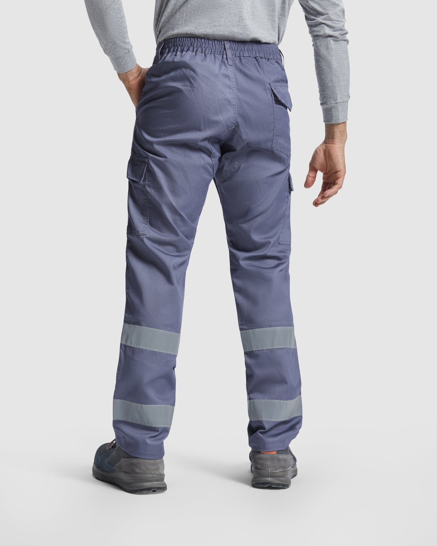 Pantalón largo.