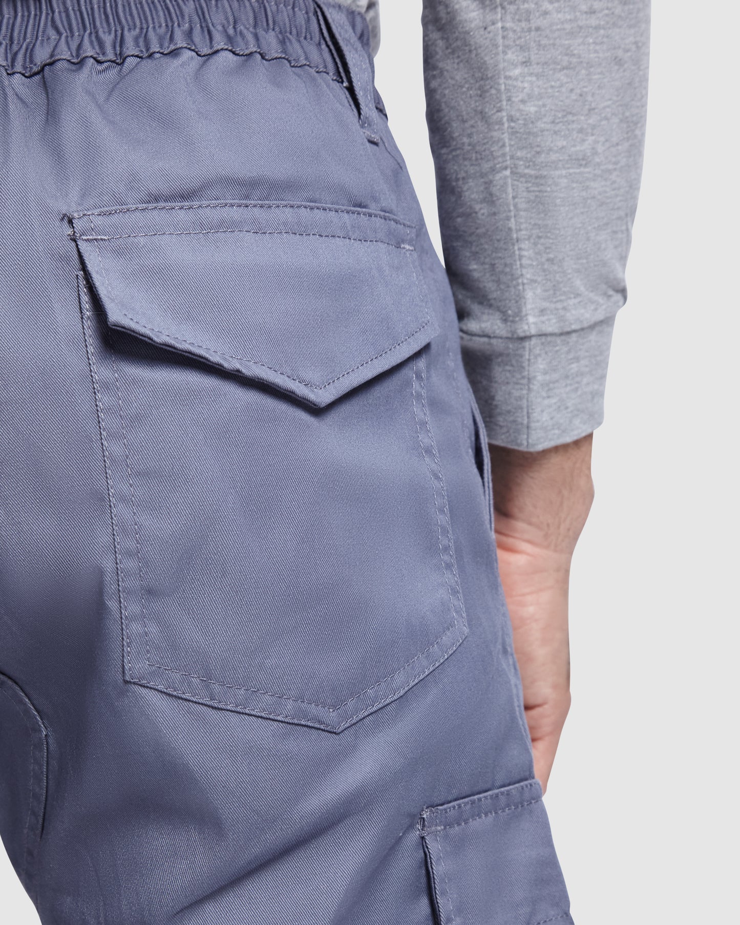 Pantalón largo.