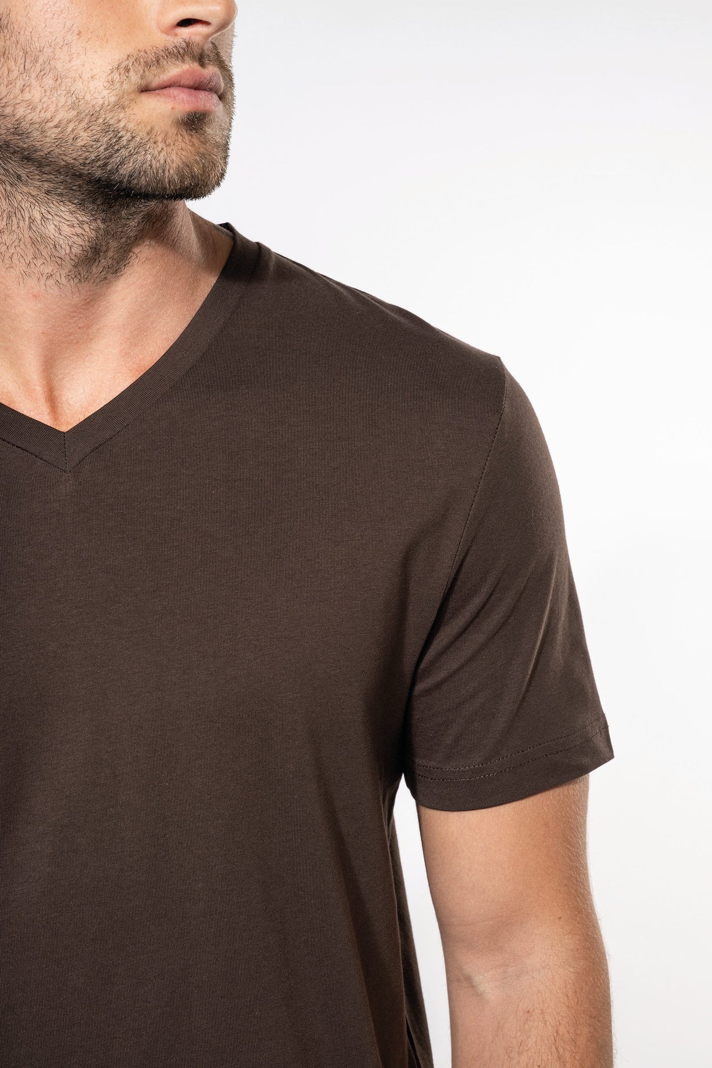 Camiseta de manga corta y cuello de pico Kariban K357