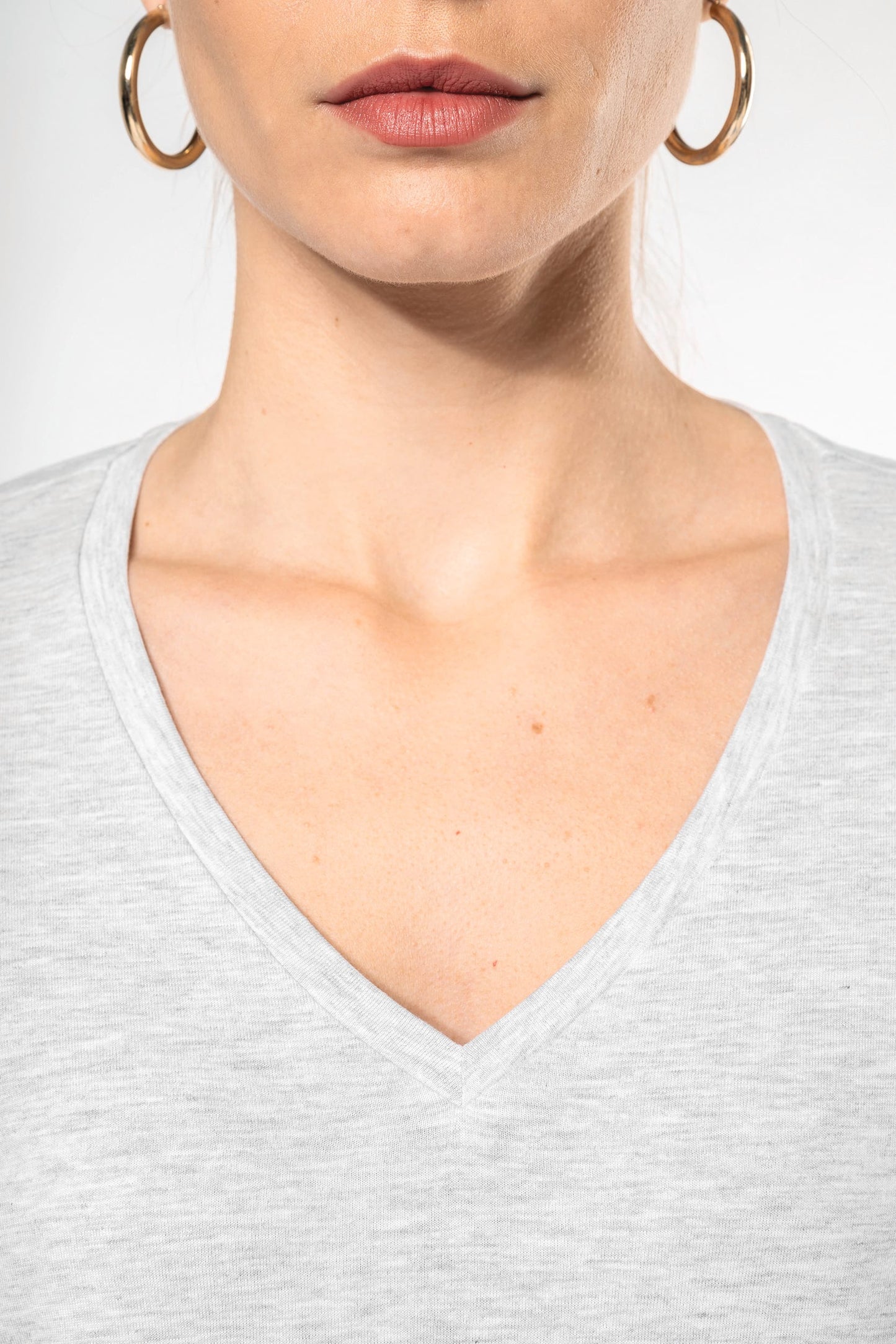 Camiseta de manga larga y cuello de pico mujer Kariban K382