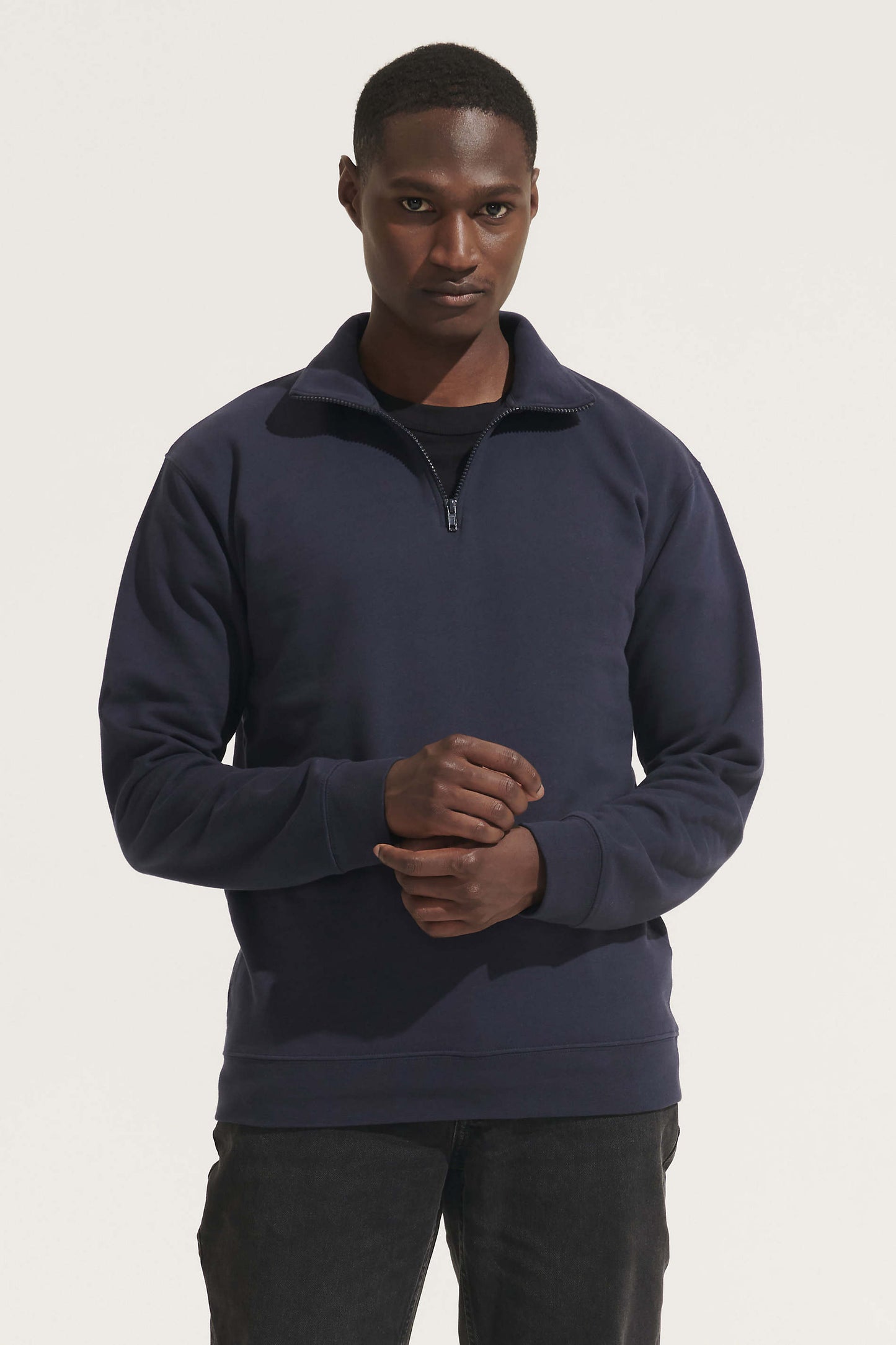 04234 Sudadera unisex cuello alto con cremallera